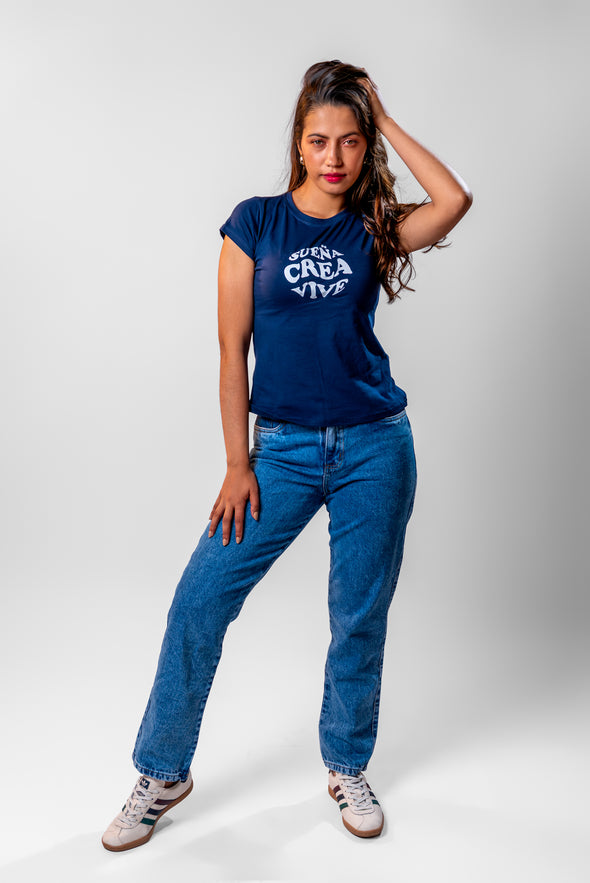 Camiseta azul oscura "SUEÑA CREA VIVE" Veintidós | Inspiración Diaria